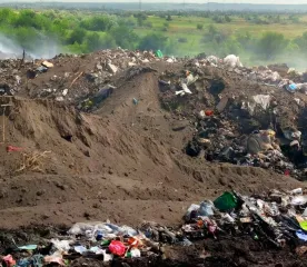 У Павлограді горить сміттєзвалище: дим накрив житлові райони